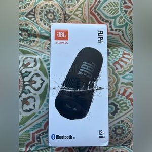 JBL Flip 6 bluetooth speaker